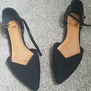 Hm black flats size 40